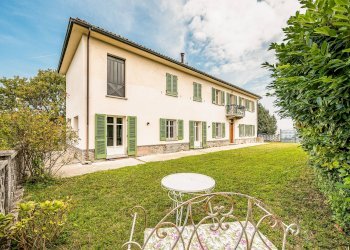 Foto 1 - Casa indipendente Strada Brosia
 
15, Castiglione Tinella - foto 1