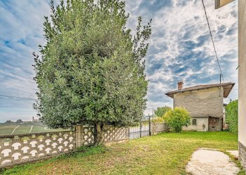 Foto 35 - Casa indipendente Strada Brosia
 
15, Castiglione Tinella - foto 35