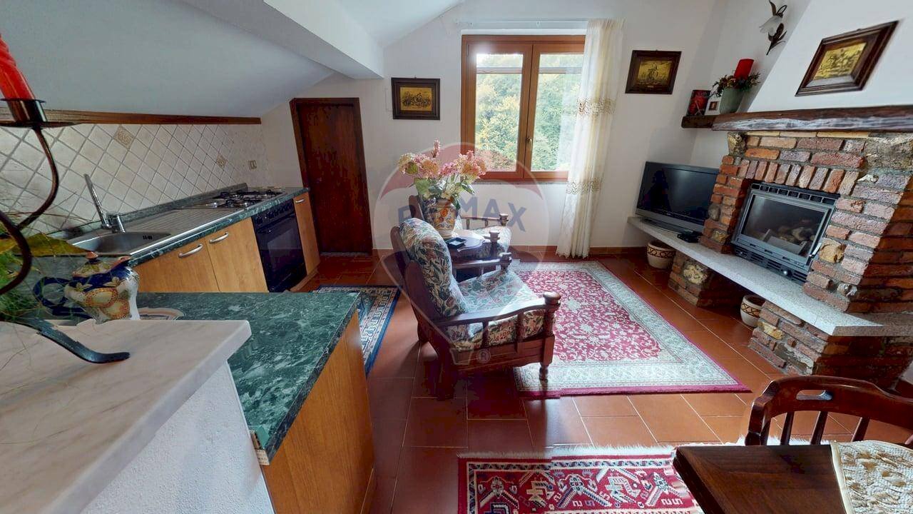 Soggiorno - Trilocale Stada provinciale della Gioia, Fabbrica Curone - foto 3