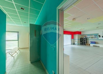 Stanza vuota - Locale Commerciale VIA DEL CONCHELLO
 
9, Canossa - foto 21