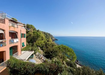 Foto 1 - Trilocale Via Pini d'Aleppo
 
22, Varazze - foto 1