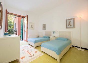 Foto 12 - Trilocale Via Pini d'Aleppo
 
22, Varazze - foto 12