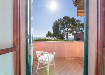 Foto 5 - Trilocale Via Pini d'Aleppo
 
22, Varazze - foto 5