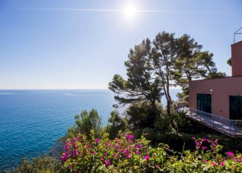 Foto 18 - Trilocale Via Pini d'Aleppo
 
22, Varazze - foto 18