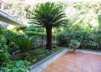 Foto 20 - Trilocale Via Pini d'Aleppo
 
22, Varazze - foto 20