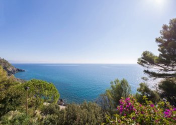 Foto 2 - Trilocale Via Pini d'Aleppo
 
22, Varazze - foto 2