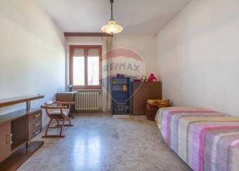 Camera / camera da letto - Casa semi indipendente Viale Regina Margherita
 
74, Villamagna - foto 10