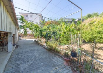 Terrazza - Casa semi indipendente Viale Regina Margherita
 
74, Villamagna - foto 19