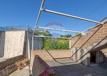 Terrazza - Casa semi indipendente Viale Regina Margherita
 
74, Villamagna - foto 25