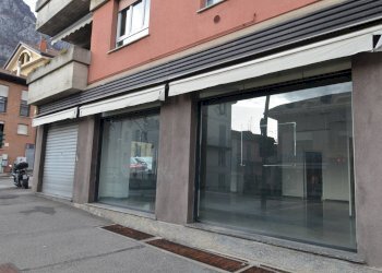 Foto 3 - Locale Commerciale Viale Adamello
 
42, Lecco - foto 3