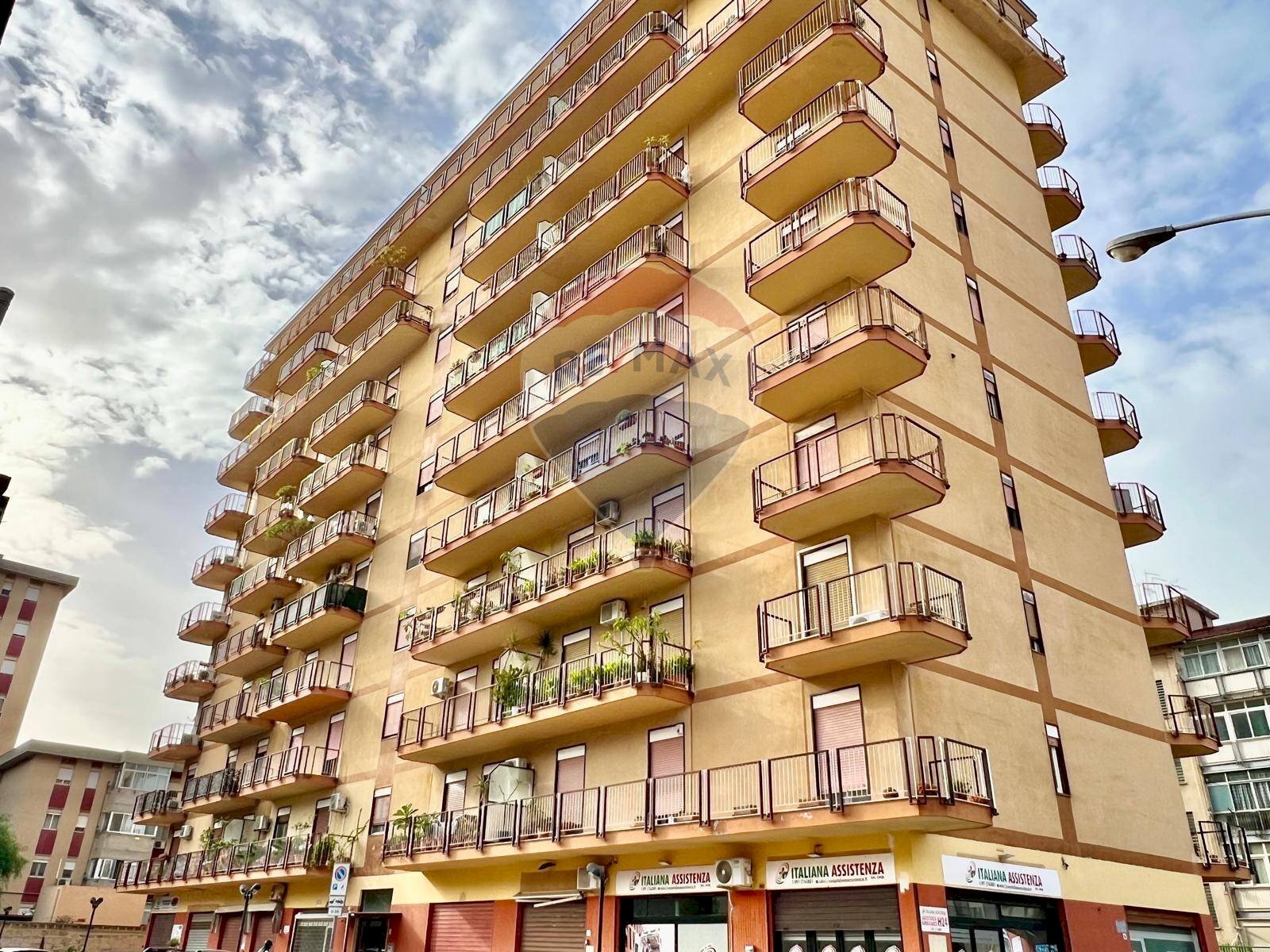 Edificio all\'aperto - Quadrilocale Largo Della Martora
5, Palermo - foto 2