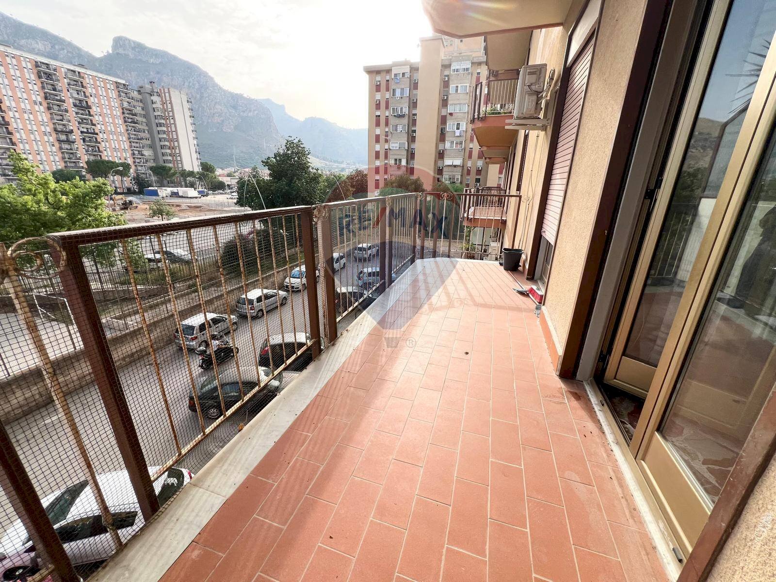 Balcone - Quadrilocale Largo Della Martora
5, Palermo - foto 3