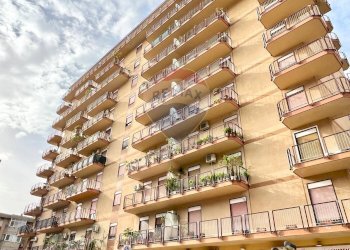 Edificio all\'aperto - Quadrilocale Largo Della Martora
 
5, Palermo - foto 1