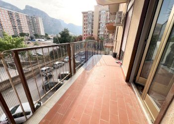 Balcone - Quadrilocale Largo Della Martora
 
5, Palermo - foto 3