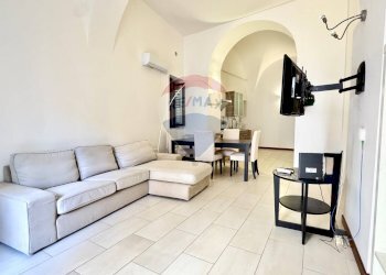 Sala da pranzo - Quadrilocale Vicolo Chiesa Di Sant'orsola
 
6, Palermo - foto 3