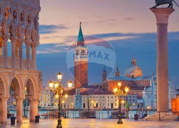 Edificio all\'aperto - Negozio Sestiere San Marco, Venezia - foto 7