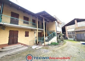 Facciata - Casa indipendente via Del Fossale, Rocca Canavese - foto 2