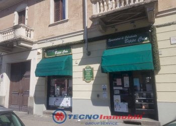 Facciata - Shop corso Lombardia, Torino (neighborhood Madonna Campagna) - photo 1