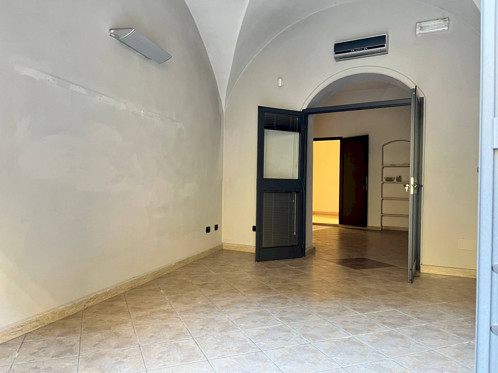 Foto 3 - Commercial Premises Savona - photo 3