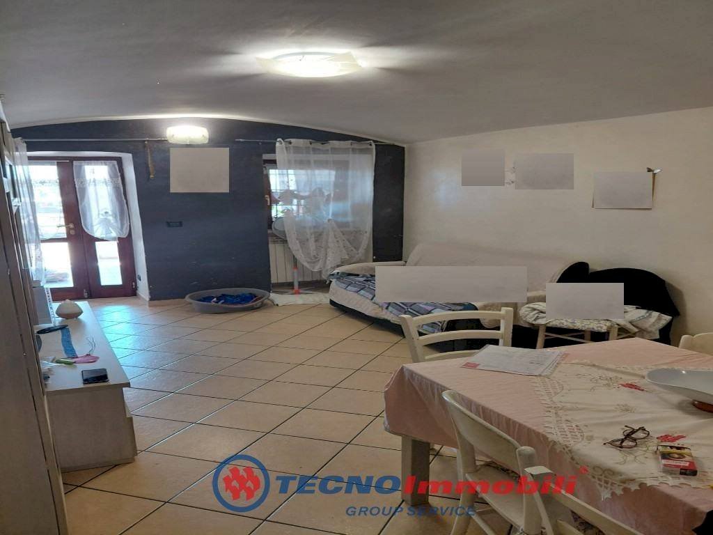 Salone - Casa indipendente Case Canale, Corio - foto 2