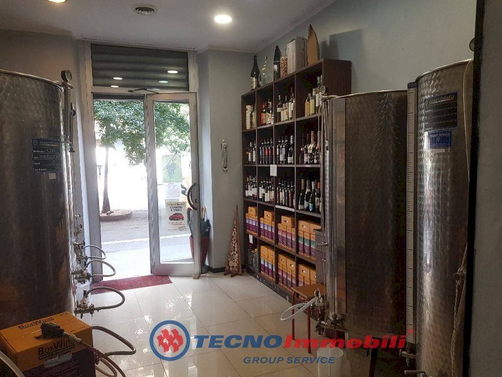 Interno non residenziale - Negozio via Borgaro, Torino (zona Madonna Campagna) - foto 2