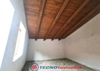 Stanza non arredata - Independent house via De Stefanis, Front - photo 3