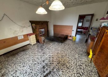 Camera da letto - Casa indipendente via Luigi Cadorna, 12, Brebbia - foto 35