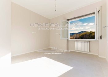 Camera da letto - Trilocale via Monte Zovetto, Genova - foto 10