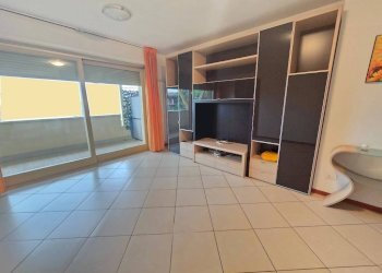 Salone - Quadrilocale via Vincenzo Bellini, Signa - foto 2