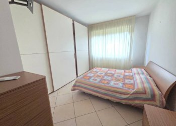 Camera da letto - Quadrilocale via Vincenzo Bellini, Signa - foto 13