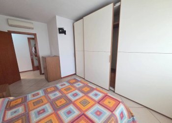 Camera da letto - Quadrilocale via Vincenzo Bellini, Signa - foto 17