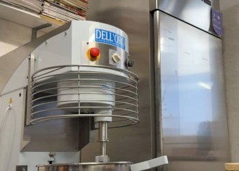 Interno palazzo - Alimentari - Gastronomia piazza Balp De Roche Brune, Chiomonte - foto 12