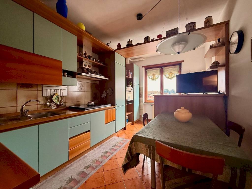 Cucina - Appartamento via Generale Como, 42, Villastellone - foto 3