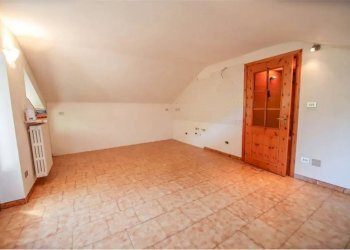 Stanza non arredata - Villa via Castelvecchio, Montalenghe - foto 29