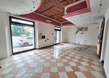 Interno non residenziale - Negozio corso Savona, Asti - foto 2