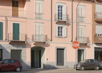 Facciata - Negozio corso Savona, Asti - foto 19