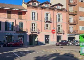 Facciata - Negozio corso Savona, Asti - foto 21