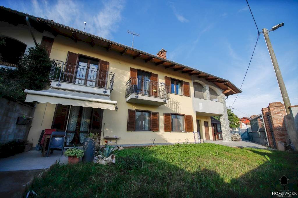 Facciata - Villa via Cene, 2, Chivasso - foto 1