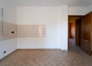 Cucina - Villa a Schiera piazza Nazari, Caraglio - foto 9