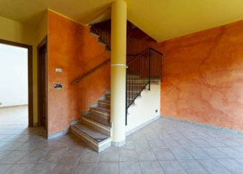 Scala - Villa a Schiera piazza Nazari, Caraglio - foto 12