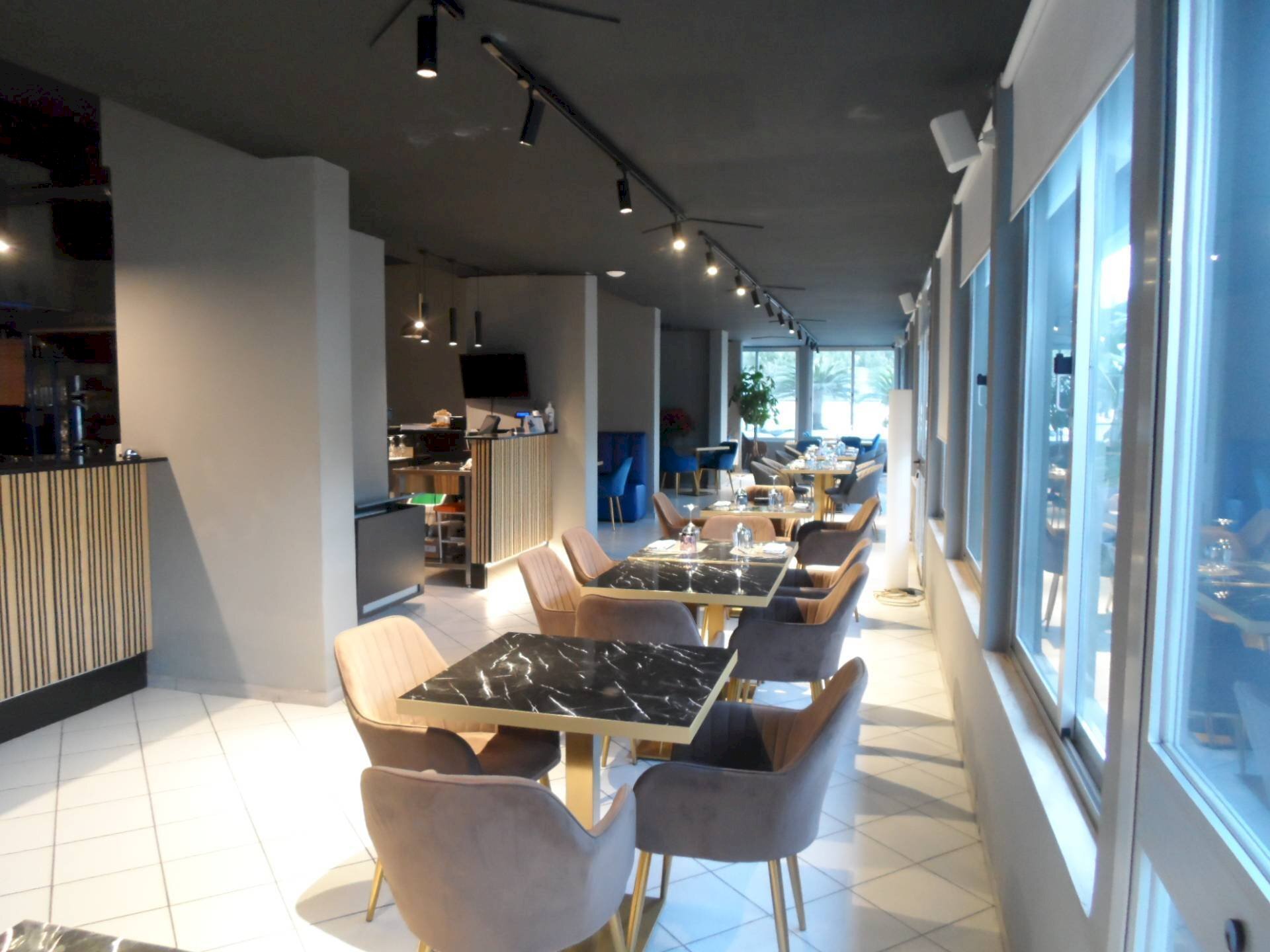 Foto 1 - Attività Commerciale Viale Europa, San Benedetto del Tronto - foto 1