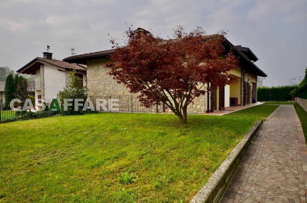 Giardino - Villa via Guglielmo Marconi, Albano Sant'Alessandro - foto 1