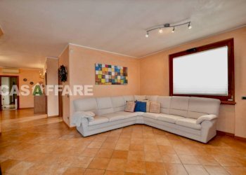 Salone - Villa via Guglielmo Marconi, Albano Sant'Alessandro - foto 8