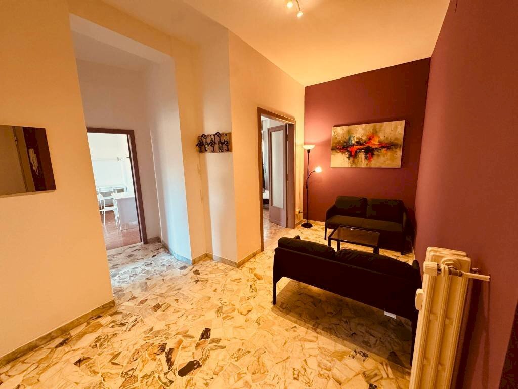 Corridoio - Four-room apartment Bologna (neighborhood Centro Storico) - photo 1