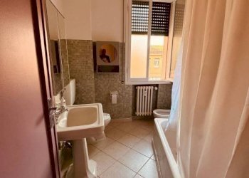 Bagno - Quadrilocale Bologna (zona Centro Storico) - foto 9