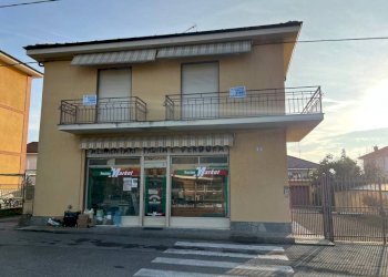 Facciata - Shop via Giuseppe Malan, 20, Luserna San Giovanni - photo 17