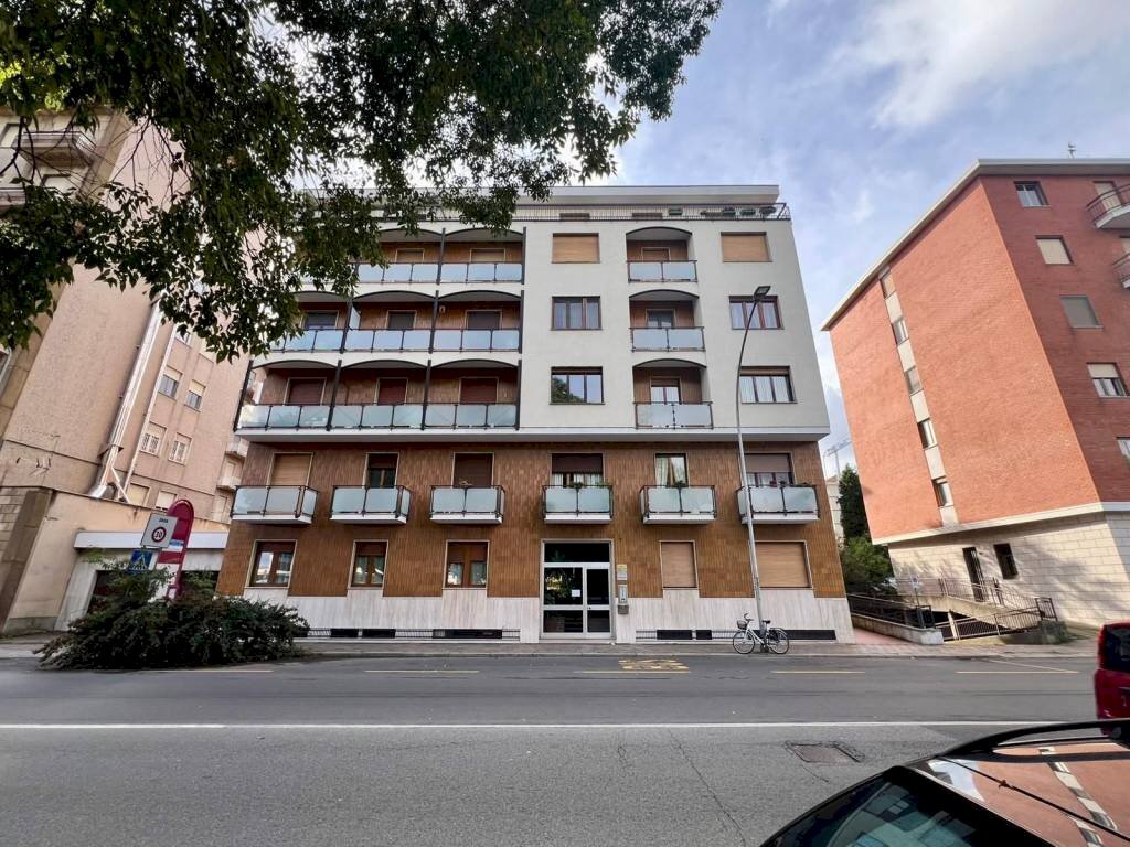 Facciata - Ufficio piazza San Paolo, 2, Biella - foto 1