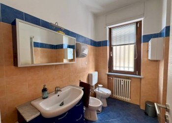 Bagno - Office piazza San Paolo, 2, Biella - photo 24