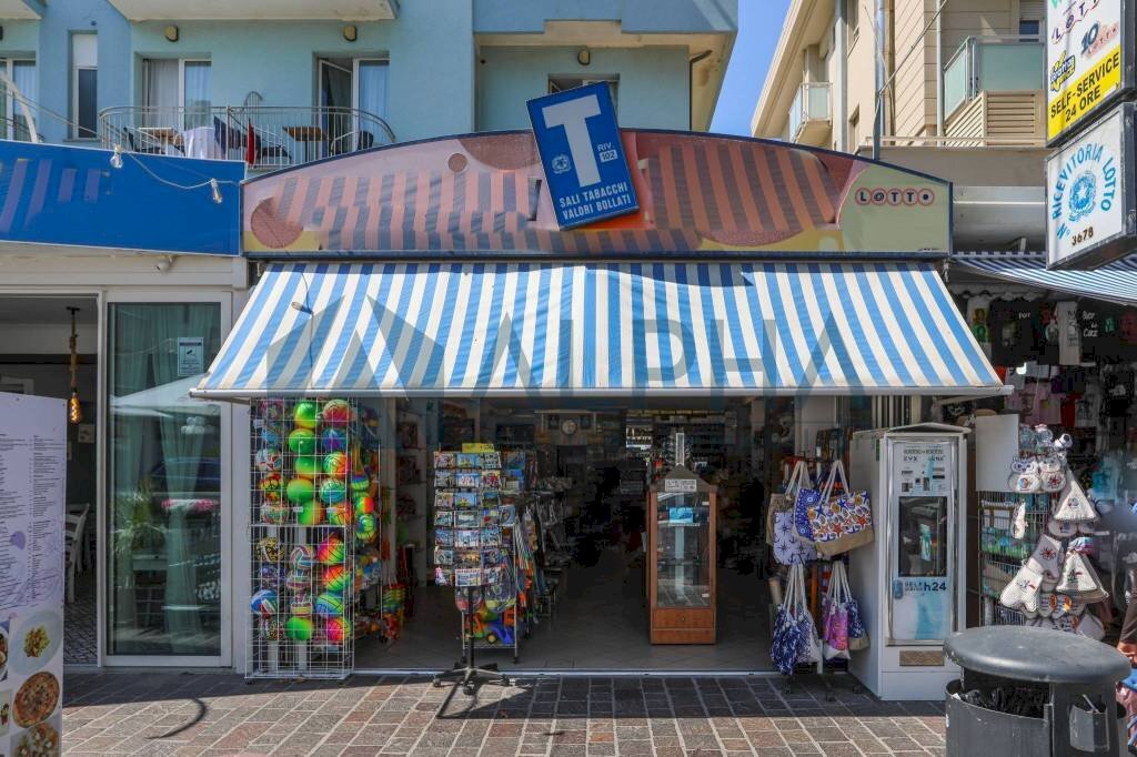 Interno non residenziale - Bar - Tabacchi - Ricevitoria viale Regina Margherita, Rimini - foto 1