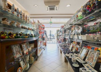 Interno non residenziale - Bar - Tabacchi - Ricevitoria viale Regina Margherita, Rimini - foto 9